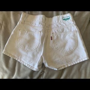 Levi’s white denim shorts